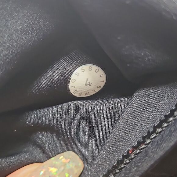 Lululemon Fast and Free 7/8 Tight ll Nulux 25" size 4 - Picture 9 of 9